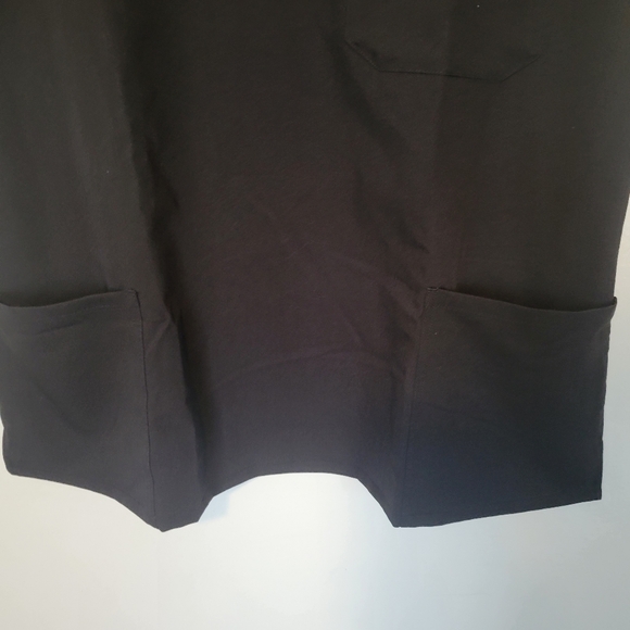 Scrub top in black. NEW with tags. - Picture 3 of 6